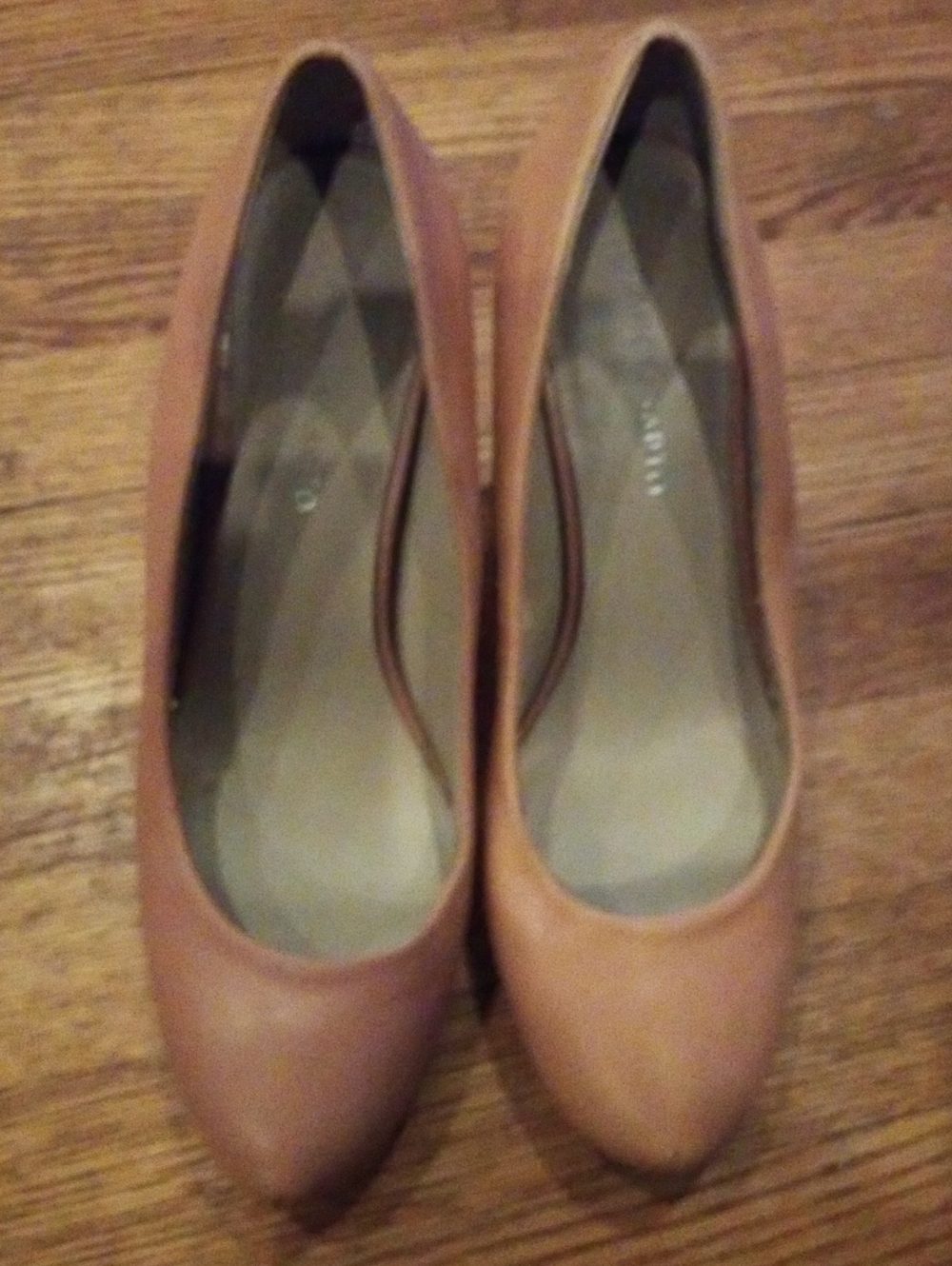 Franco Sarto Cicero Neutral Leather Platform Pump  Size 9.5-10 EU 41